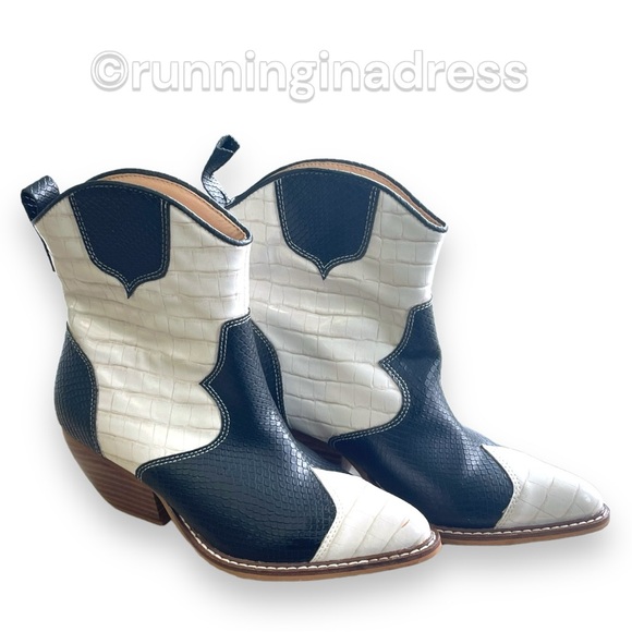 NWOB Flawed ARider Eden Western Inspired Crocodile Embossed Cow Print Boot 7 - Picture 11 of 16